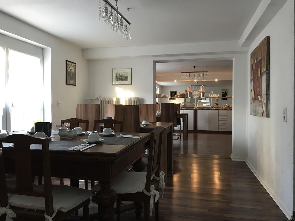 Burghotel Лёррах Экстерьер фото