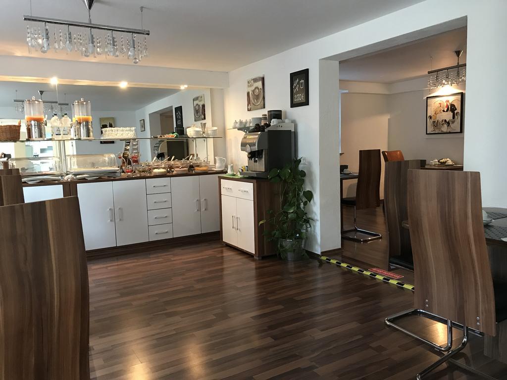 Burghotel Лёррах Экстерьер фото